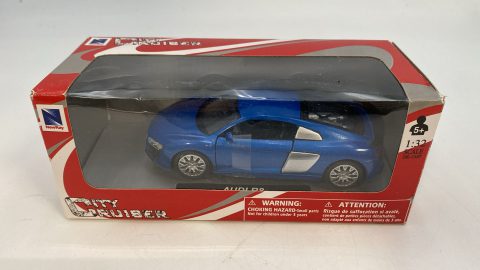 Newray Audi R8 1/32