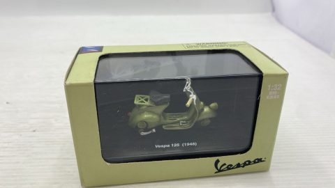 NewRay Vespa 125 1948 1/32