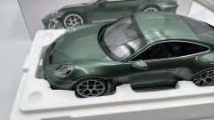 Norev Porsche 911 S-T 2023 Malachite Green Metallic 1/12 - foto 4