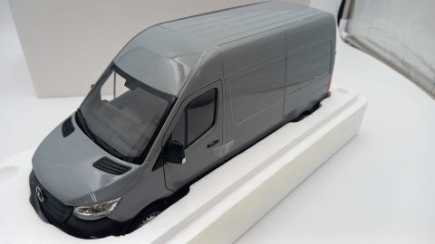 Norev Mercedes-Benz Sprinter 2018 1/18