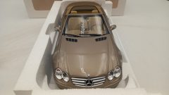 Norev Mercedes-Benz SL500 2003 Type R230 1/18 - foto 2