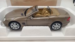 Norev Mercedes-Benz SL500 2003 Type R230 1/18 - foto 5