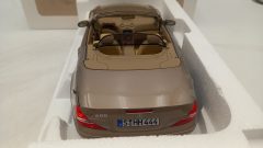 Norev Mercedes-Benz SL500 2003 Type R230 1/18 - foto 4
