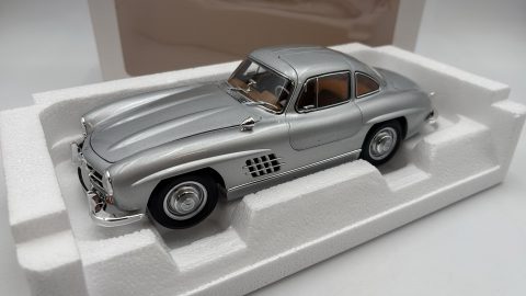 Norev Mercedes-Benz 300 SL Type W198 1954 1/18