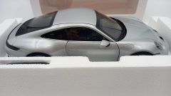 Norev Porsche 911 GT3 Touring 2025 1/18 - foto 5