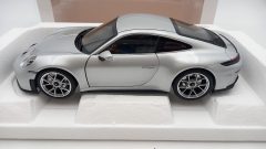 Norev Porsche 911 GT3 Touring 2025 1/18 - foto 3