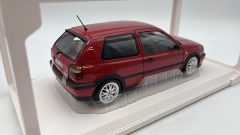 Norev Volkswagen Golf GTI 1996 20 Years Anniversary Edition Red 1/18 - foto 3