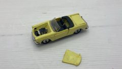 Norev Fiat 1500 Cabriolet 1/43 senza scatola originale, cofano motore rotto, segni di usura - foto 2