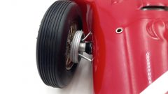 Ferrari D50 J.M. Fangio WC 1956 1/8, realizzata a mano dall'artigiano Pelloni Allegro, in perfette condizioni - foto 6