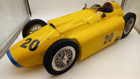 Ferrari D50 Andre Pilette 1956 1/5, realizzata a mano dall'artigiano Allegro Pelloni