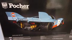 Pocher Porsche 917 K Gulf Edition 1/8, kit di montaggio composto da 312 particolari - foto 4