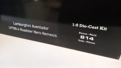 Pocher Lamborghini Aventador LP700-4 Roadster nero Nemesis 2013 1/8, kit di montaggio composto da 814 parti - foto 2
