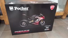 Pocher Ducati Panigale V2 Superquadro Final Edition 1/4, kit di montaggio composto da oltre 700 particolari - scala 1:4