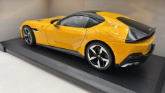 Polistil Ferrari 12Cilindri 2024 1/18 Giallo Modena - foto 4