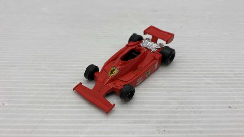 Ferrari F1 1/55, senza scatola originale, segni di usura del tempo