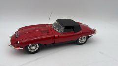 Polistil jaguar XKE 4,2 litri 1/16,  senza scatola originale - scala 1:16