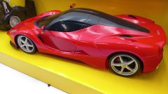 Polistil Ferrari LaFerrari 1/14 radiocomandata, funzionante e completa - foto 4