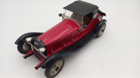 Polistil Alfa Romeo Alfetta 1750 1/16, evidenti segni del tempo, da pulire, senza scatola originale