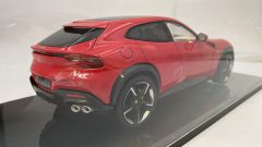 Polistil Ferrari Purosangue 2022 con teca 1/18 Rosso Corsa - foto 5
