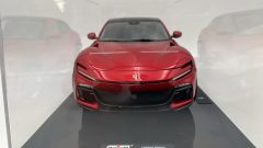 Polistil Ferrari Purosangue 2022 1/18 Rosso Magma, con teca - foto 2