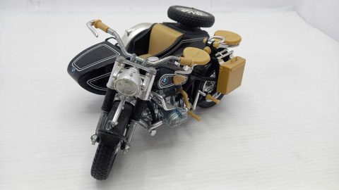 Polistil BMW R75 con sidecar 1945 1/15, in ottime condizioni, senza scatola originale