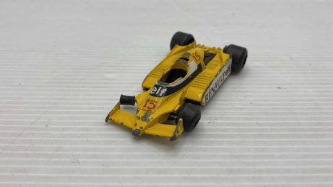 Polistil Renault Turbo R5 F1 1/55, senza scatola originale, segni di usura del tempo, manca ruota anteriore destra