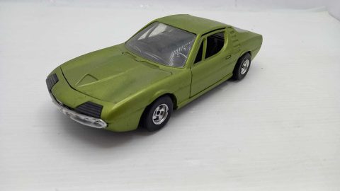 Polistil Alfa Romeo Montreal 1/24, evidenti segni del tempo, senza scatola originale