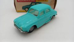 Politoys APS Dauphine Alfa Romeo 1/41, paraurti sbiadito ma ottime condizioni - scala 1:41
