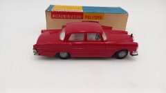 Politoys APS Mercedes-Benz 220 S/SE 1/41, mancante del fanale posteriore sinistro, paraurti rovinati - foto 5