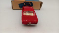 Politoys APS Fiat 2300 Coupe 1/41, entrambi i paraurti rotti - foto 4