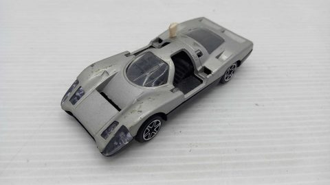Politoys Panther Bertone 1/43, evidenti segni del tempo, incompleta, senza scatola originale