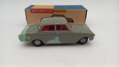Politoys APS Ford Taunus 17M 1/41, plastica che ha cambiato colore - foto 4