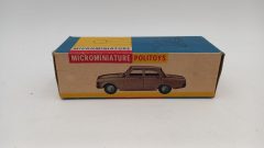 Politoys APS Ford Taunus 17M 1/41, plastica che ha cambiato colore - foto 8