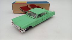Politoys Cadillac Special Sedan 1/41, qualche segno sul tettuccio, buone condizioni - scala 1:41