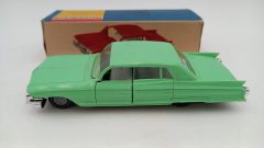 Politoys Cadillac Special Sedan 1/41, qualche segno sul tettuccio, buone condizioni - foto 3