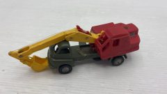 Politoys 2 modelli messi insieme, Autoambulanza Militare n. 6 ed escavatrice n. 228 1/43, segni di usura senza scatola originale - foto 5