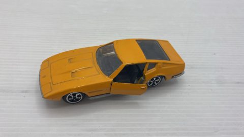 Politoys Maserati Ghibli Ghia 1/43 senza scatola originale, vernice rovinata, portiere difettore