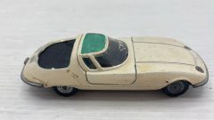 Politoys Corvair Bertone 1/43 modellino vissuto e con segni di usura e vernice rovinata, senza scatola originale - foto 2