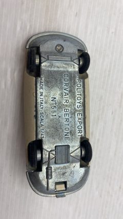 Politoys Corvair Bertone 1/43 modellino vissuto e con segni di usura e vernice rovinata, senza scatola originale - scala 1:43