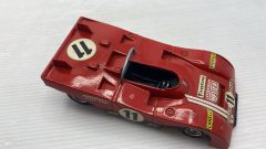 Politoys Ferrari 312 PB 1/32 con segni di usura e decals rovinate, senza scatola originale - scala 1:32