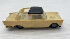 Politoys Fiat 1800 1/41 modellino vissuto e con segni di usura e vernice rovinata, senza scatola originale - foto 2