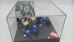 Quartzo Tyrrell 003 Jackie Stewart 1971 1/43, mancante del pilota, teca con qualche segno, senza confezione esterna - scala ?