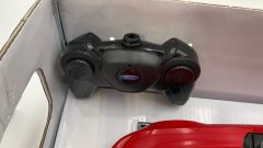Rastar Ford Shelby GT500 1/14 R/C completa di radiocomando, batterie non incluse - foto 2