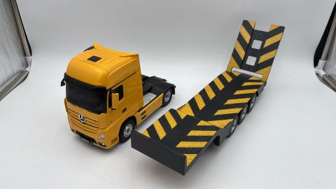 Rastar Mercedes-Benz Actross 1/26 senza scatola originale