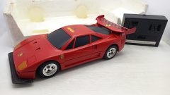 Reel Ferrari F40 in scala 1/12, da verificare il funzionamento, normali segni del tempo, confezione usurata - scala 1:12