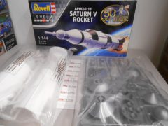 Revell Apollo 11 Saturno V rocket 1/144 - scala 1:144