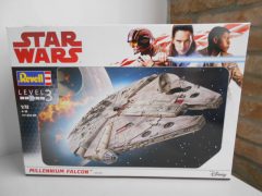Revell Disney Star Wars Millennium Falcon (Classic) 1/72 - scala 1:72