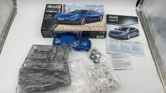Revell Porsche Panamera Turbo 1/24 kit di montaggio - scala 1:24