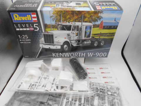Revell Kenworth w-900 1/25