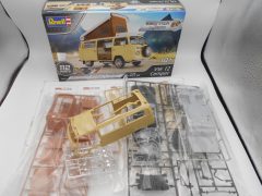 Revell Volkswagen T2 1/24 - scala 1:24